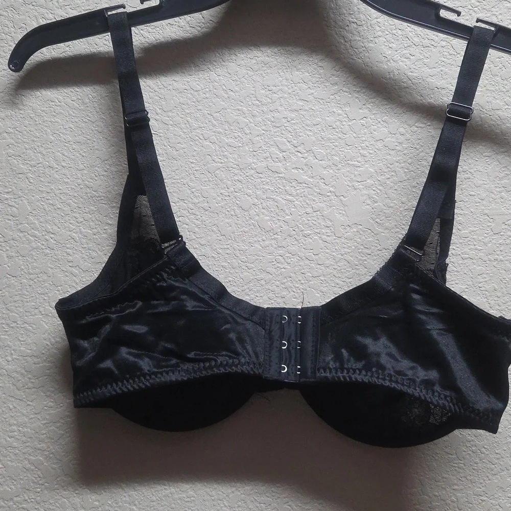 Sculptd, Black Lace Underwire Bra 34D - Picture 2 of 3